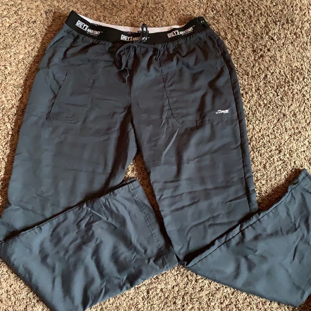 Grey’s Anatomy scrub pants